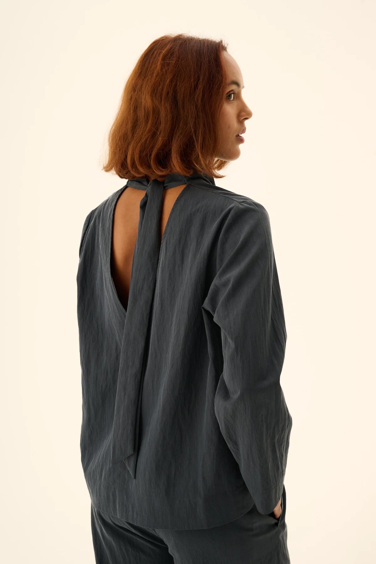 Skjorte - Semira Crinkled Tencel - Dark navy